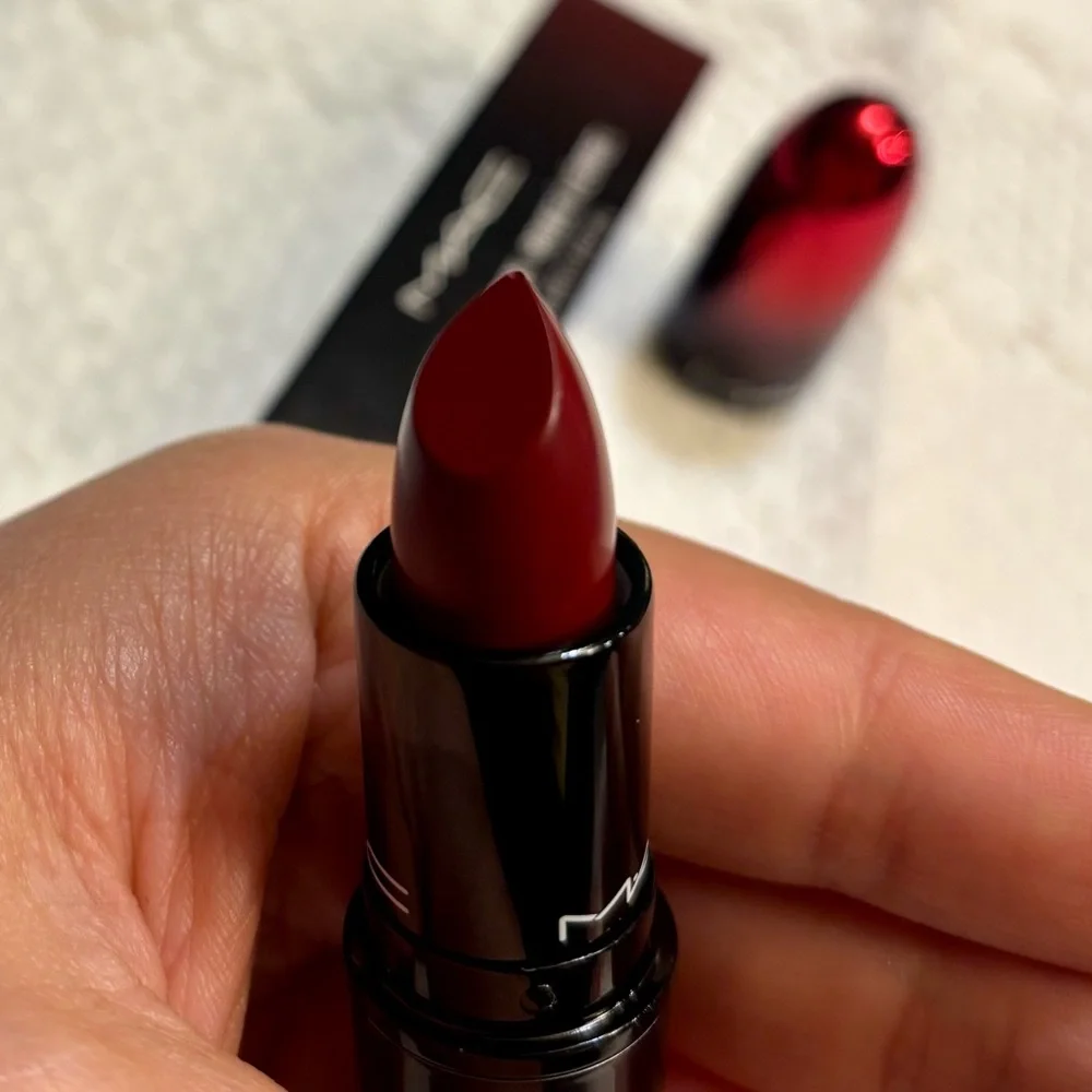 MAC Cosmetics NWT Love Me Lipstick - #425 Maison Rouge - Picture 4 of 6
